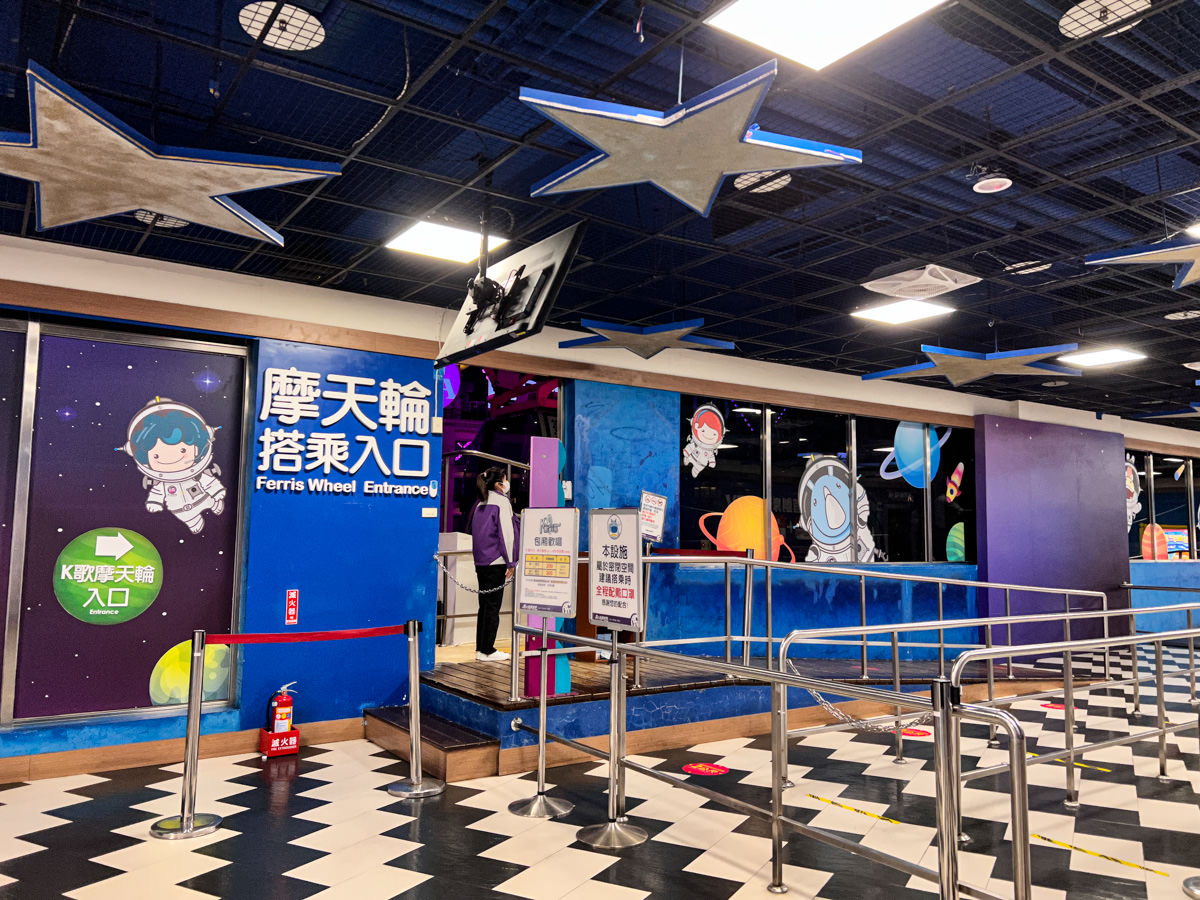 【義大世界購物廣場】全國首創品牌直營OutletMall，超過700個品牌進駐，高雄人氣網美打卡景點推薦！