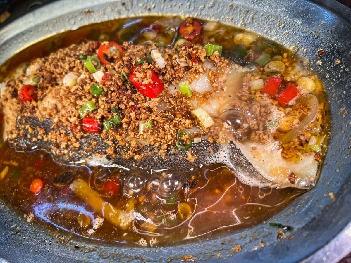【百匯窯烤雞餐廳】宜蘭必吃超人氣餐廳！蟬聯十大好食獎二連霸，龍眼木窯烤雞的極致美味！