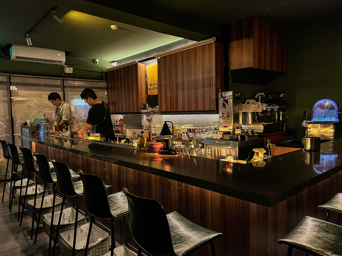 【木餐酒館 Wood Bistro】板橋新埔餐酒館推薦,創意料理與特色調酒的美食饗宴,板橋在地最溫馨的聚會餐廳! - 第4張圖 【木餐酒館 Wood Bistro】板橋新埔餐酒館推薦,創意料理與特色調酒的美食饗宴,板橋在地最溫馨的聚會餐廳!