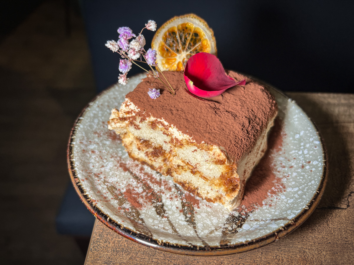 【木餐酒館 Wood Bistro】板橋新埔餐酒館推薦,創意料理與特色調酒的美食饗宴,板橋在地最溫馨的聚會餐廳! - 第41張圖 【木餐酒館 Wood Bistro】板橋新埔餐酒館推薦,創意料理與特色調酒的美食饗宴,板橋在地最溫馨的聚會餐廳!