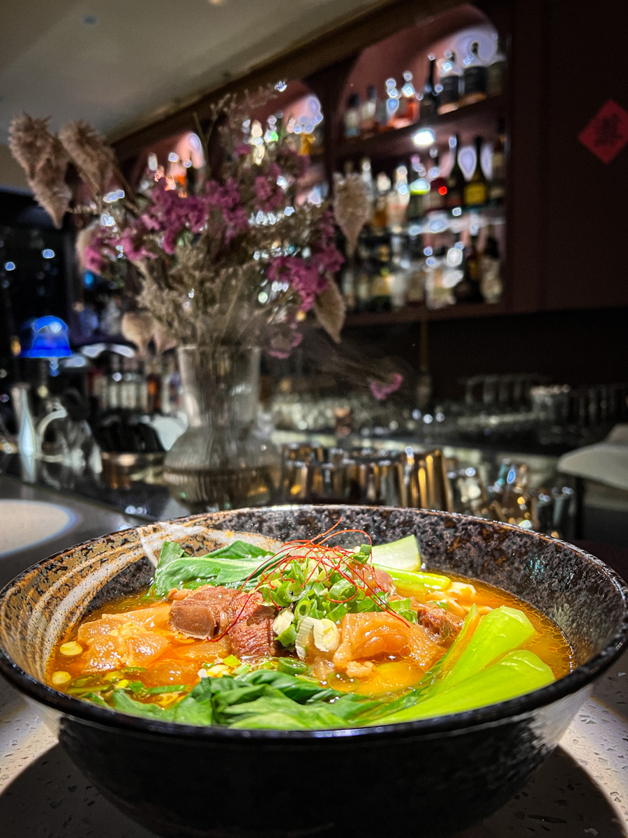 【村餐酒館 Village Bistro】新莊網美餐酒館推薦，莊園風格創意料理，捷運幸福站必喝的新莊特色調酒