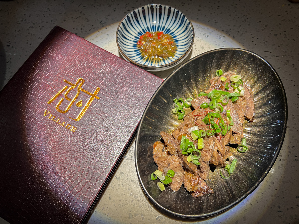 【村餐酒館 Village Bistro】新莊網美餐酒館推薦，莊園風格創意料理，捷運幸福站必喝的新莊特色調酒
