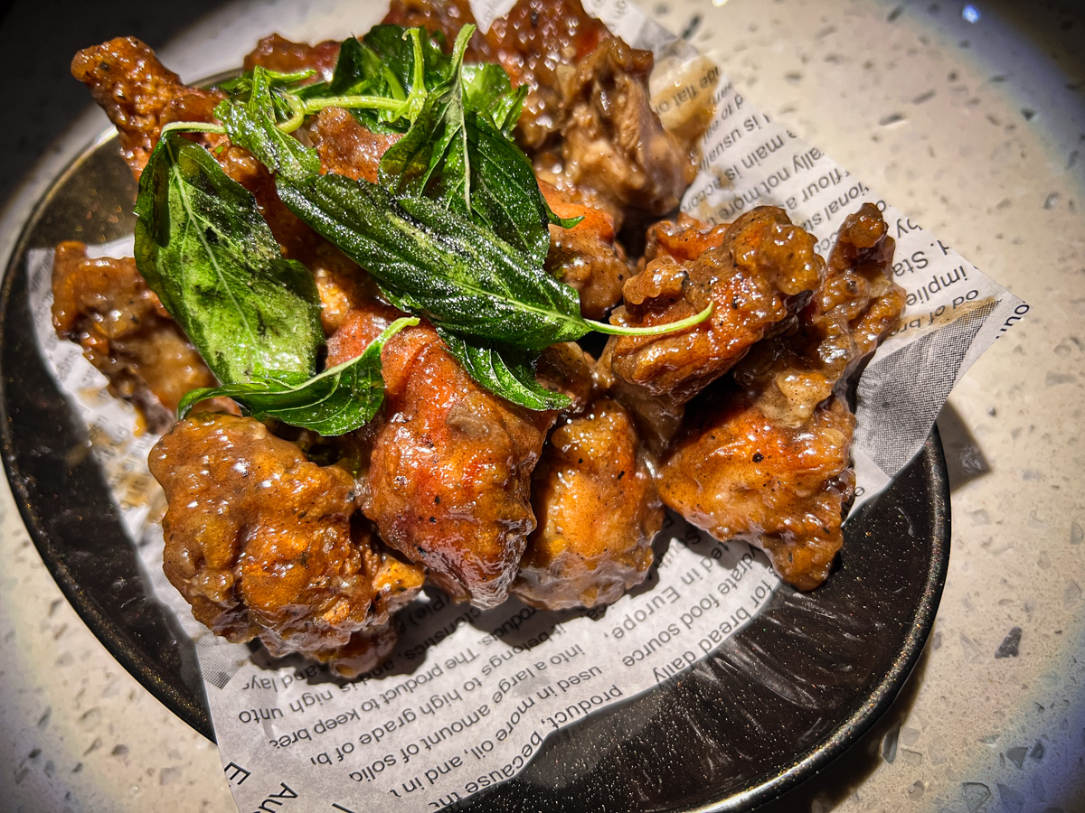 【村餐酒館 Village Bistro】新莊網美餐酒館推薦，莊園風格創意料理，捷運幸福站必喝的新莊特色調酒