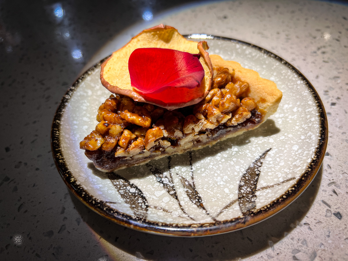 【村餐酒館 Village Bistro】新莊網美餐酒館推薦，莊園風格創意料理，捷運幸福站必喝的新莊特色調酒