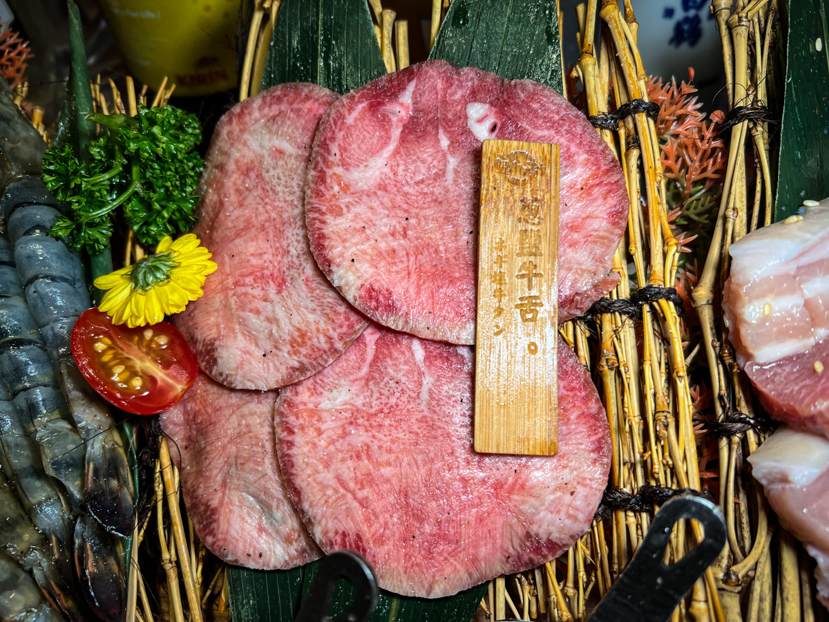 【豆町村燒肉】台北人氣燒肉美食推薦,專人代烤的極致美味饗宴,嚴選新鮮頂級食材,完整體現日本職人精神! - 第37張圖 【豆町村燒肉】台北人氣燒肉美食推薦,專人代烤的極致美味饗宴,嚴選新鮮頂級食材,完整體現日本職人精神!