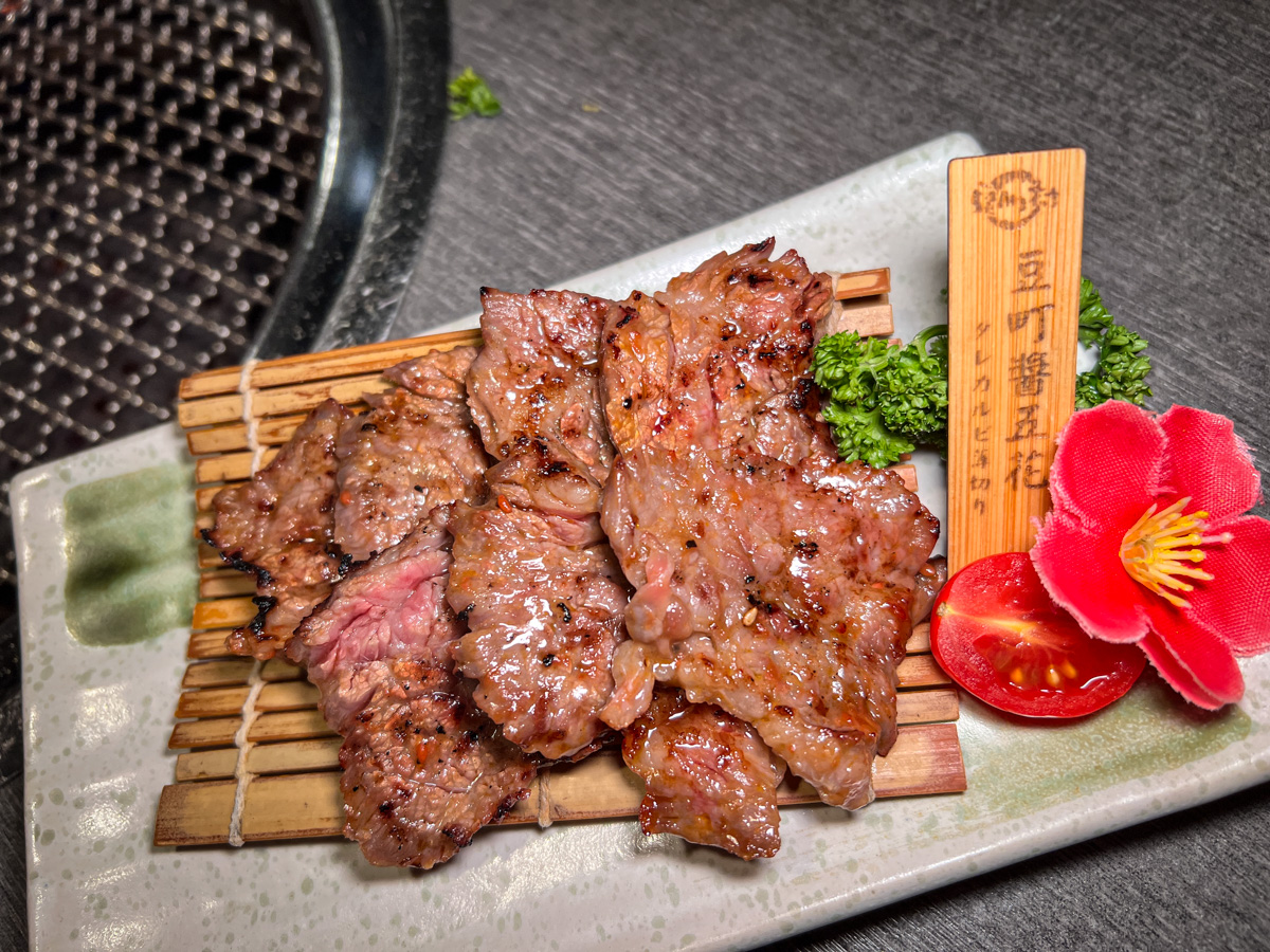 【豆町村燒肉】台北人氣燒肉美食推薦,專人代烤的極致美味饗宴,嚴選新鮮頂級食材,完整體現日本職人精神! - 第50張圖 【豆町村燒肉】台北人氣燒肉美食推薦,專人代烤的極致美味饗宴,嚴選新鮮頂級食材,完整體現日本職人精神!