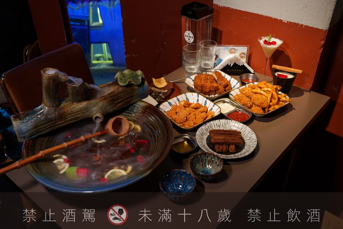 【無心戒酒互助會-武昌分會】台北西門人氣酒吧推薦,酒精狂徒必喝獨家特製PUNCH!台灣主題特色調酒搭配下酒菜 - 第31張圖 【無心戒酒互助會-武昌分會】台北西門人氣酒吧推薦,酒精狂徒必喝獨家特製PUNCH!台灣主題特色調酒搭配下酒菜