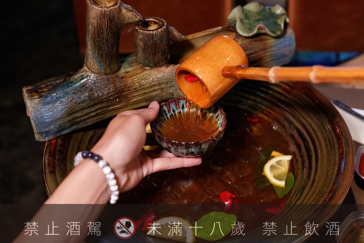 【無心戒酒互助會-武昌分會】台北西門人氣酒吧推薦,酒精狂徒必喝獨家特製PUNCH!台灣主題特色調酒搭配下酒菜 - 第53張圖 【無心戒酒互助會-武昌分會】台北西門人氣酒吧推薦,酒精狂徒必喝獨家特製PUNCH!台灣主題特色調酒搭配下酒菜