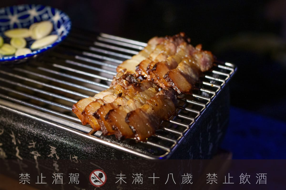 【無心戒酒互助會-同溫層俱樂部】台北西門最熱門餐酒館推薦，特色必點Bucket桶調酒、同溫層特調，西門包場聚會餐廳首選！