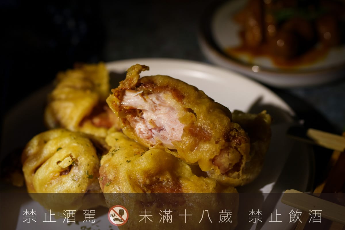 【無心戒酒互助會-同溫層俱樂部】台北西門最熱門餐酒館推薦，特色必點Bucket桶調酒、同溫層特調，西門包場聚會餐廳首選！