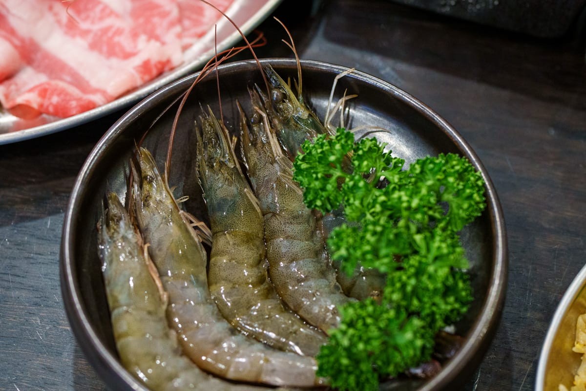 【粥起】台北東區必吃火鍋！全台首創粥底火鍋399元起可無限續粥！20年功力熱炒美食與秘製粥底，養身顧胃的天下最鮮粥火鍋！