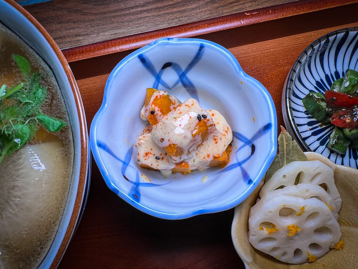 【迷迷路食堂】金瓜石必吃隱藏美食,線上預約才吃的到!超豐盛雞湯定食450元附配菜,飽足感滿分兼顧營養! - 第21張圖 【迷迷路食堂】金瓜石必吃隱藏美食,線上預約才吃的到!超豐盛雞湯定食450元附配菜,飽足感滿分兼顧營養!