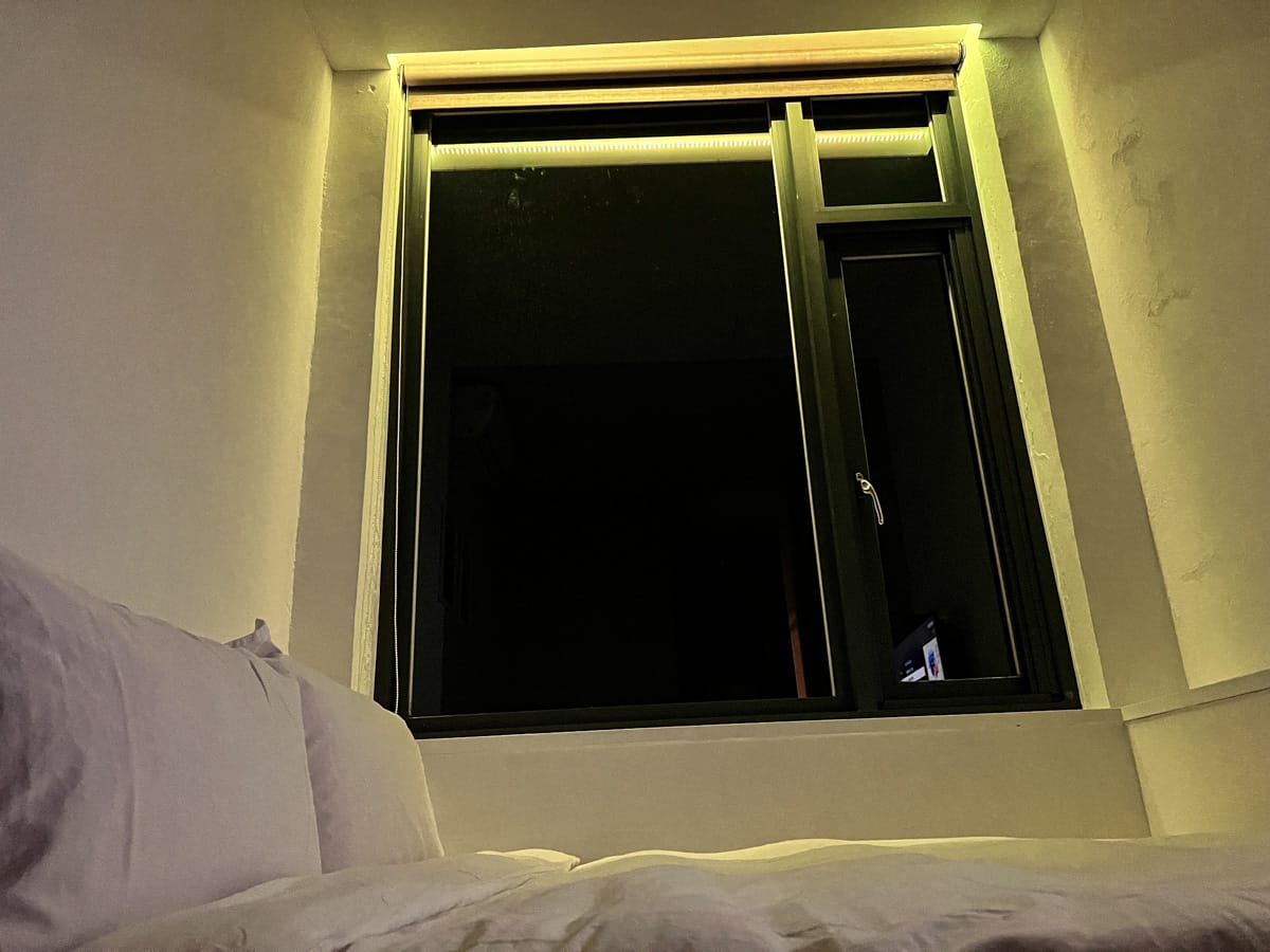 【M Bar House】九份唯一酒吧民宿推薦,在床上欣賞藍天白雲的夢幻奢侈待遇,復古懷舊工地風格的質感裝潢,出門上樓直接到酒吧! - 第24張圖 【M Bar House】九份唯一酒吧民宿推薦,在床上欣賞藍天白雲的夢幻奢侈待遇,復古懷舊工地風格的質感裝潢,出門上樓直接到酒吧!