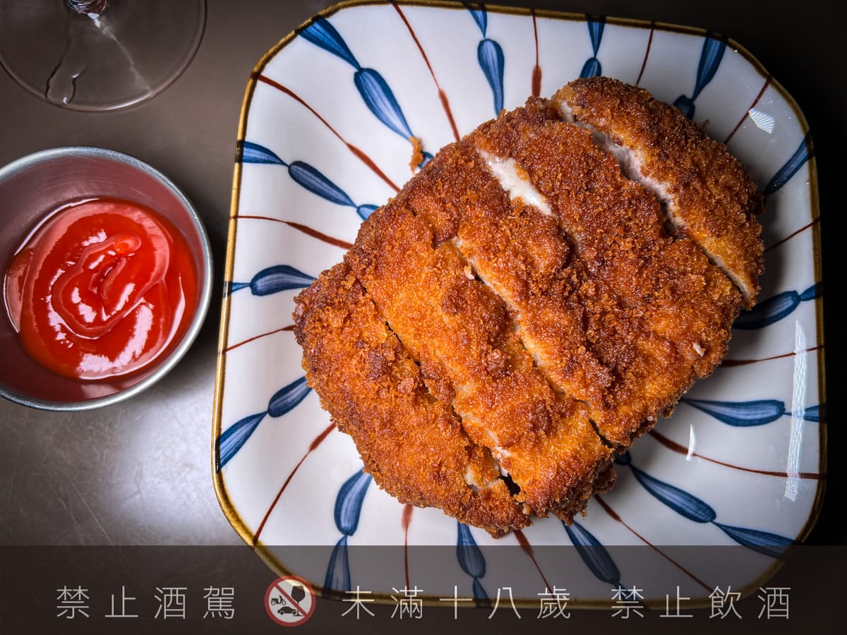【無心戒酒互助會-武昌分會】台北西門人氣酒吧推薦,酒精狂徒必喝獨家特製PUNCH!台灣主題特色調酒搭配下酒菜 - 第35張圖 【無心戒酒互助會-武昌分會】台北西門人氣酒吧推薦,酒精狂徒必喝獨家特製PUNCH!台灣主題特色調酒搭配下酒菜