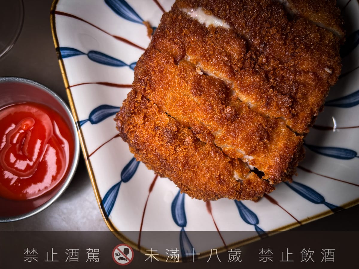 【無心戒酒互助會-武昌分會】台北西門人氣酒吧推薦,酒精狂徒必喝獨家特製PUNCH!台灣主題特色調酒搭配下酒菜 - 第36張圖 【無心戒酒互助會-武昌分會】台北西門人氣酒吧推薦,酒精狂徒必喝獨家特製PUNCH!台灣主題特色調酒搭配下酒菜