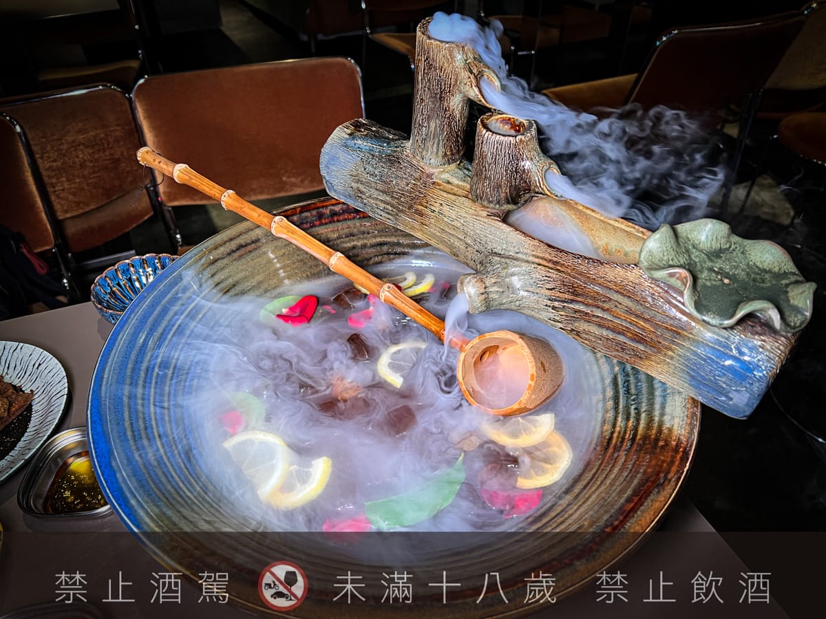 【無心戒酒互助會-武昌分會】台北西門人氣酒吧推薦,酒精狂徒必喝獨家特製PUNCH!台灣主題特色調酒搭配下酒菜 - 第55張圖 【無心戒酒互助會-武昌分會】台北西門人氣酒吧推薦,酒精狂徒必喝獨家特製PUNCH!台灣主題特色調酒搭配下酒菜