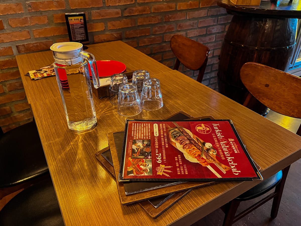 【ABV 地中海餐酒館 台北創始店】台北超高CP值早午餐推薦,319元享受地中海早午餐美味饗宴,打造台北人氣破表的聚會餐廳! - 第12張圖 【ABV 地中海餐酒館 台北創始店】台北超高CP值早午餐推薦,319元享受地中海早午餐美味饗宴,打造台北人氣破表的聚會餐廳!