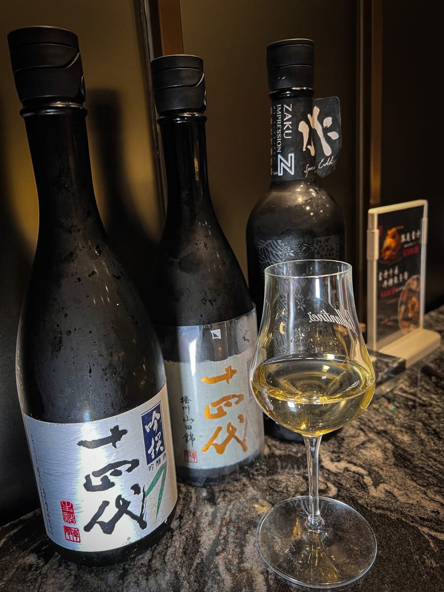 【二本松涮涮屋】台北大安頂級火鍋美食推薦，大啖北海道夢幻花咲蟹最新套餐！專人桌邊服務，傳承日本二本松頂級天然火鍋首選！