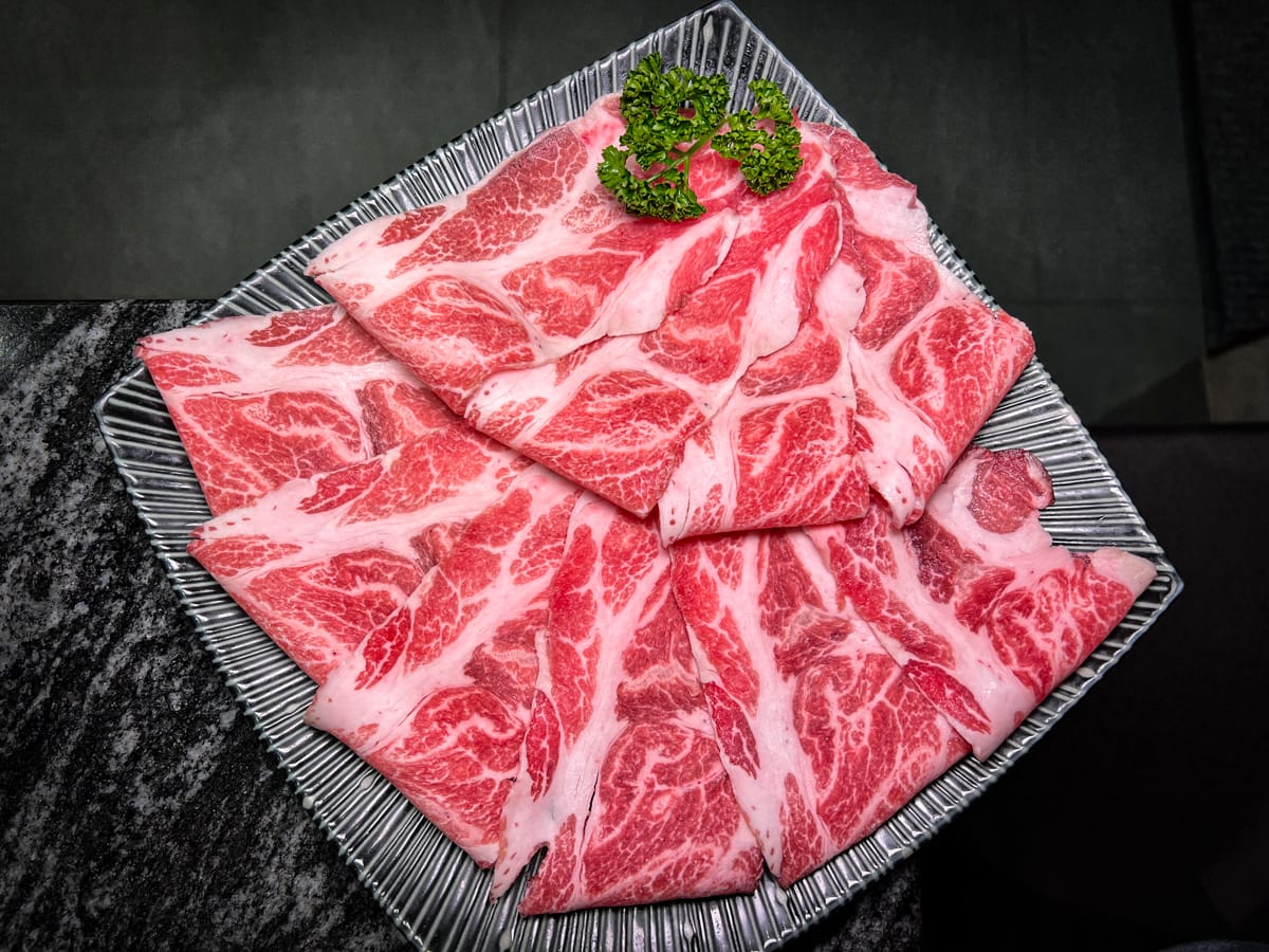 【二本松涮涮屋】台北大安頂級火鍋美食推薦，大啖北海道夢幻花咲蟹最新套餐！專人桌邊服務，傳承日本二本松頂級天然火鍋首選！