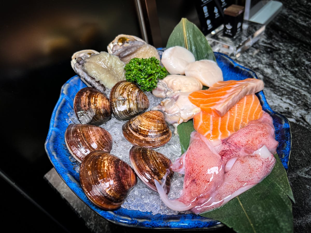 【二本松涮涮屋】台北大安頂級火鍋美食推薦，大啖北海道夢幻花咲蟹最新套餐！專人桌邊服務，傳承日本二本松頂級天然火鍋首選！