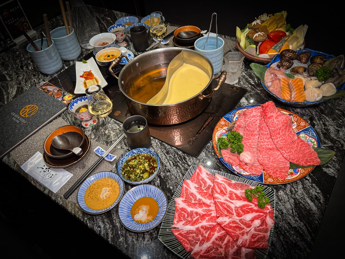 【二本松涮涮屋】台北大安頂級火鍋美食推薦，大啖北海道夢幻花咲蟹最新套餐！專人桌邊服務，傳承日本二本松頂級天然火鍋首選！