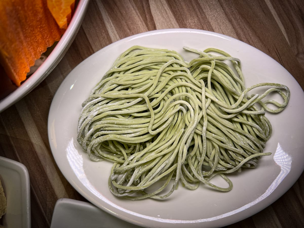【汆食 作伙鍋】台北晴光市場火鍋推薦，嚴選最新鮮食材與特色湯底，提供獨立包廂的台北中山火鍋，民權西路站親子餐廳
