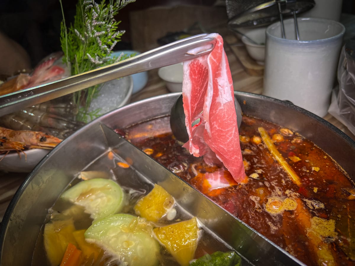 【汆食 作伙鍋】台北晴光市場火鍋推薦，嚴選最新鮮食材與特色湯底，提供獨立包廂的台北中山火鍋，民權西路站親子餐廳