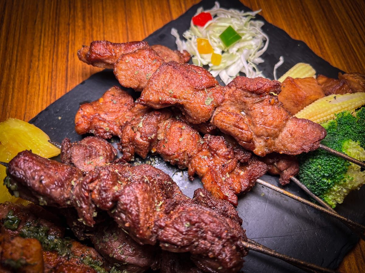 【ABV 加勒比海餐酒館】台北東區特色餐酒館推薦，人氣必吃中南美洲烤肉，正宗加勒比海美食饗宴！台北東區聚會餐廳新地標