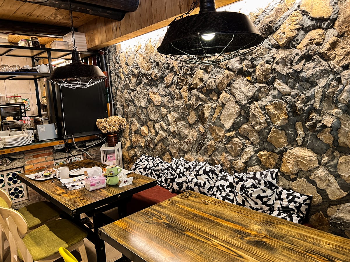 【淂藝洋行】九份百年老屋餐廳美食推薦,人氣必吃早午晚餐與下午茶,台灣茶霜淇淋超級好吃! - 第3張圖 【淂藝洋行】九份百年老屋餐廳美食推薦,人氣必吃早午晚餐與下午茶,台灣茶霜淇淋超級好吃!