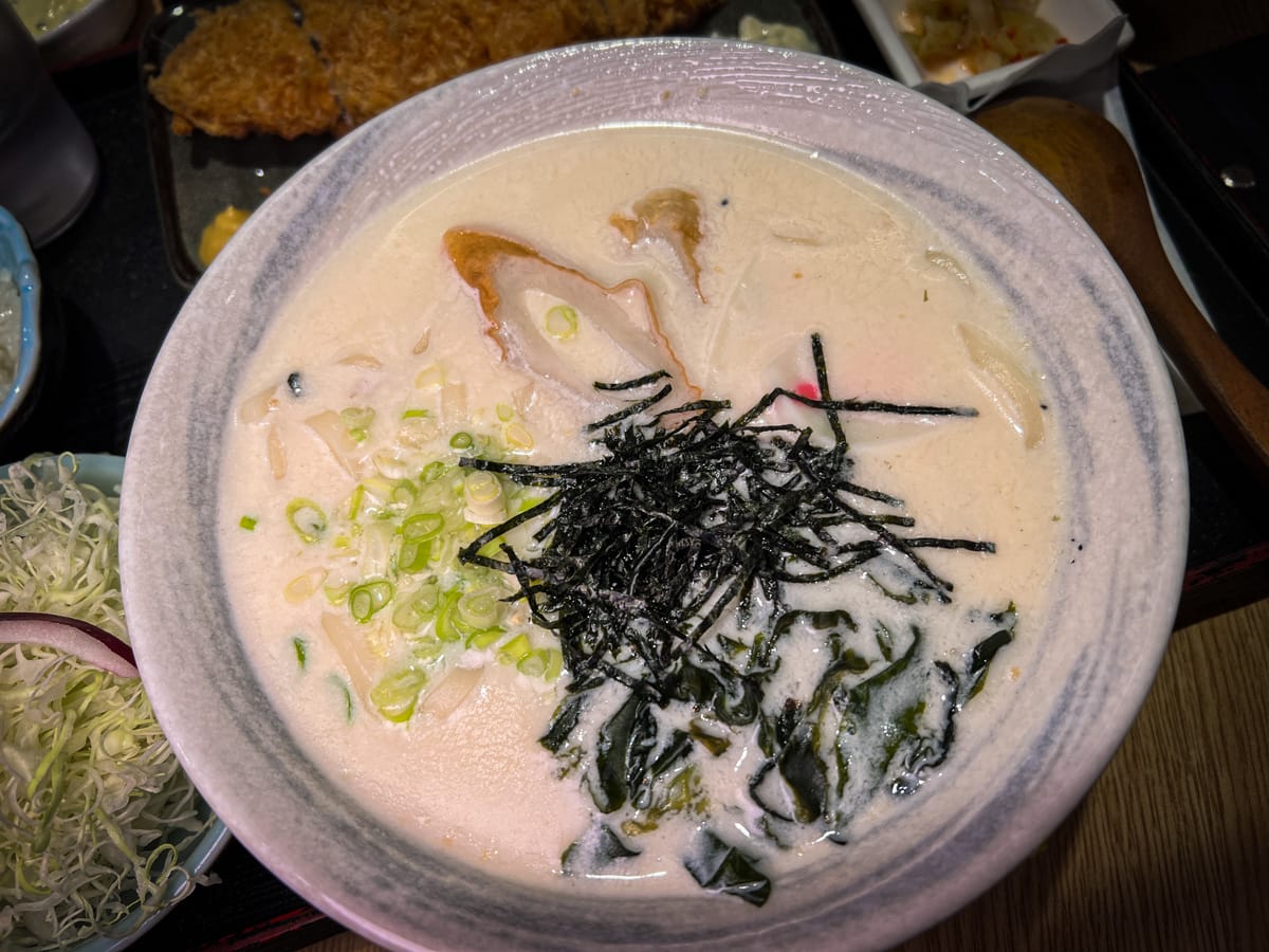【芝麻有籽日式豬排餐廳】桃園藝文特區必吃餐廳推薦，TORO里肌肉太好吃！套餐可續飯湯一次，不定期推出新餐點！