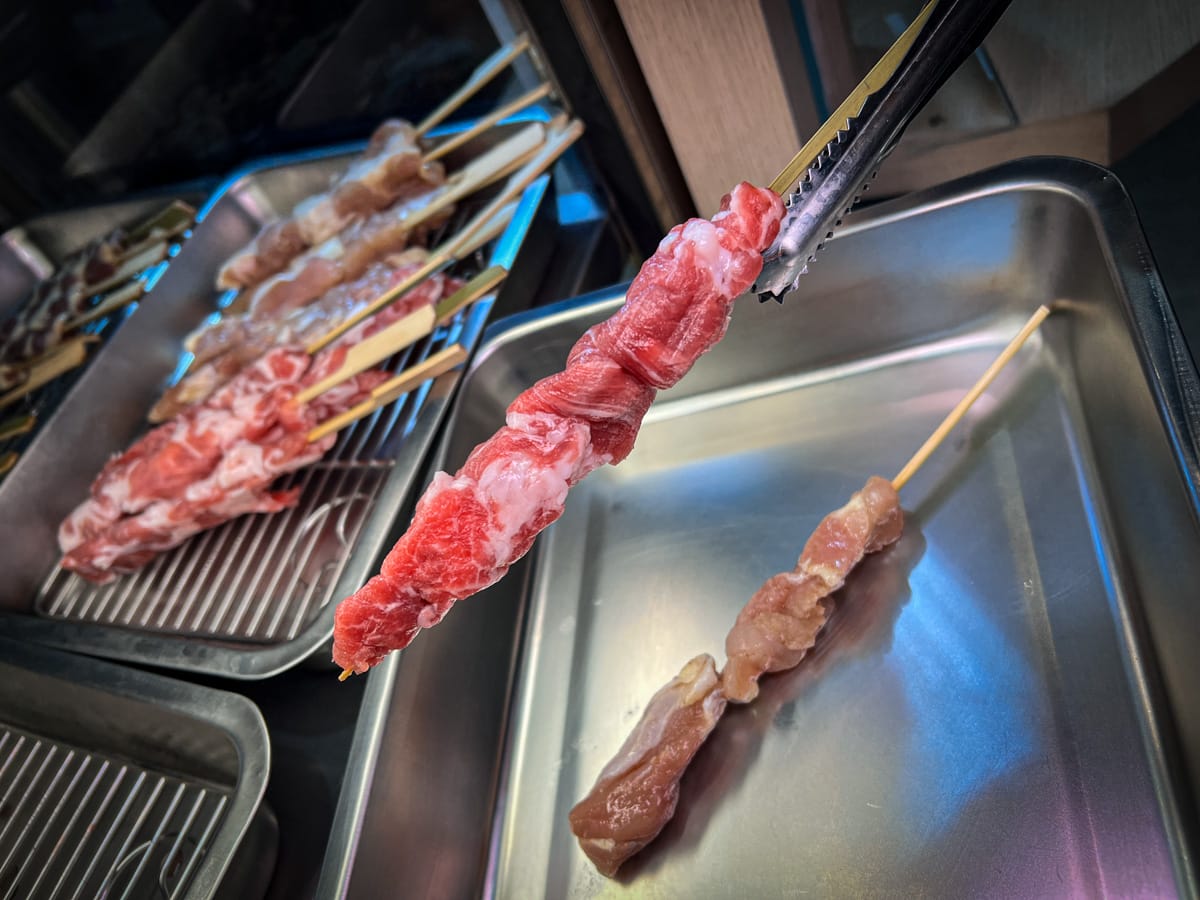 【宙匯燒烤】新竹車站前美食推薦,新竹最平價的居酒屋!獨家秘製醬汁一吃就圈粉,新竹宵夜小酌首選 - 第5張圖 【宙匯燒烤】新竹車站前美食推薦,新竹最平價的居酒屋!獨家秘製醬汁一吃就圈粉,新竹宵夜小酌首選