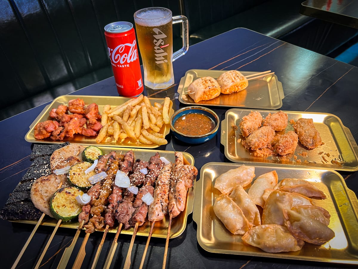 【宙匯燒烤】新竹車站前美食推薦,新竹最平價的居酒屋!獨家秘製醬汁一吃就圈粉,新竹宵夜小酌首選 - 第25張圖 【宙匯燒烤】新竹車站前美食推薦,新竹最平價的居酒屋!獨家秘製醬汁一吃就圈粉,新竹宵夜小酌首選