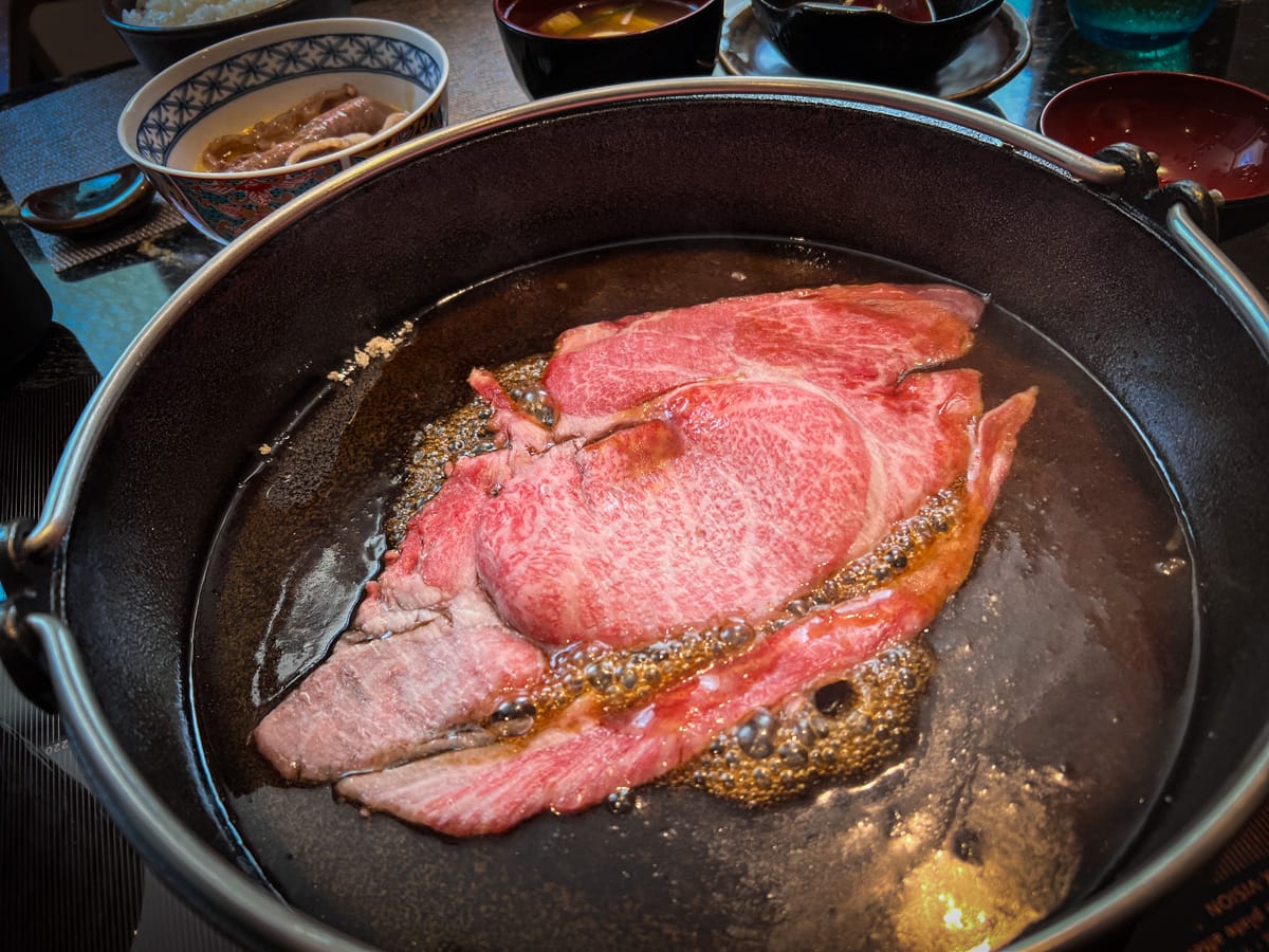 【橋山.壽喜燒】台北必吃日式頂級壽喜燒專門店,嚴選頂級肉品與新鮮食材,源自日本東京·人形町百年名店料理傳承! - 第36張圖 【橋山.壽喜燒】台北必吃日式頂級壽喜燒專門店,嚴選頂級肉品與新鮮食材,源自日本東京·人形町百年名店料理傳承!