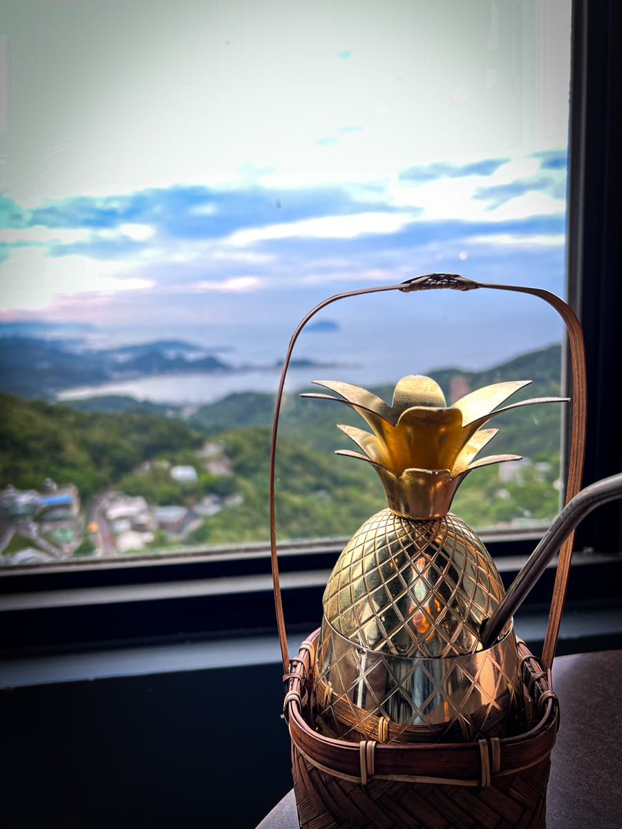 【逸茶酒室】九份景觀酒吧推薦,特色必點原創台灣茶調酒,從早開到晚的九份人氣聚會餐廳! - 第29張圖 【逸茶酒室】九份景觀酒吧推薦,特色必點原創台灣茶調酒,從早開到晚的九份人氣聚會餐廳!