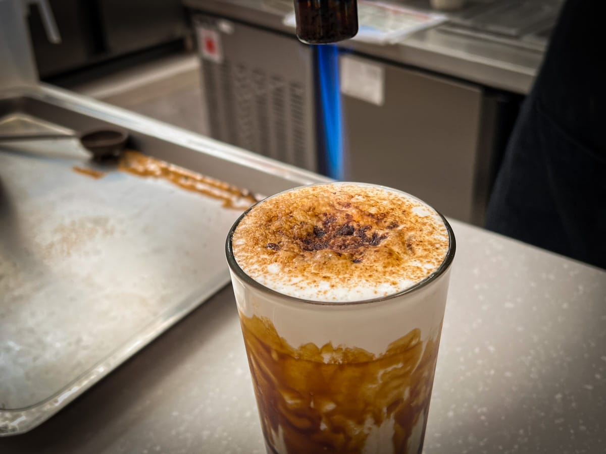 【幸福搖搖】西門町必喝的人氣珍珠奶茶!全台首創飲料自助加料!台灣旅遊首選排隊珍珠奶茶網紅名店 - 第17張圖 【幸福搖搖】西門町必喝的人氣珍珠奶茶!全台首創飲料自助加料!台灣旅遊首選排隊珍珠奶茶網紅名店