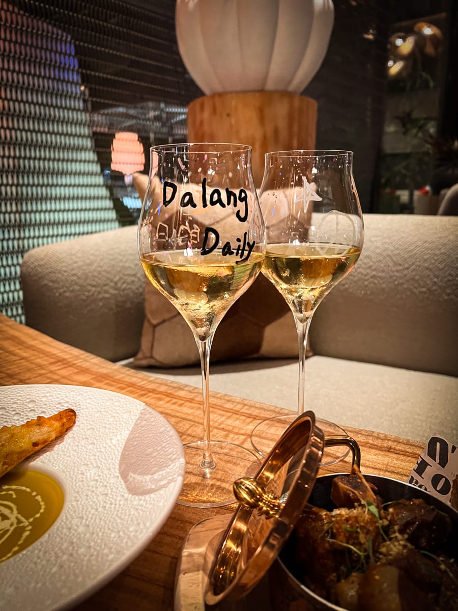 【Poetry 如詩】台北內湖質感餐酒館推薦，儀式感滿分的200坪大空間，多款特色異國料理美食，熱門台北約會餐廳首選！