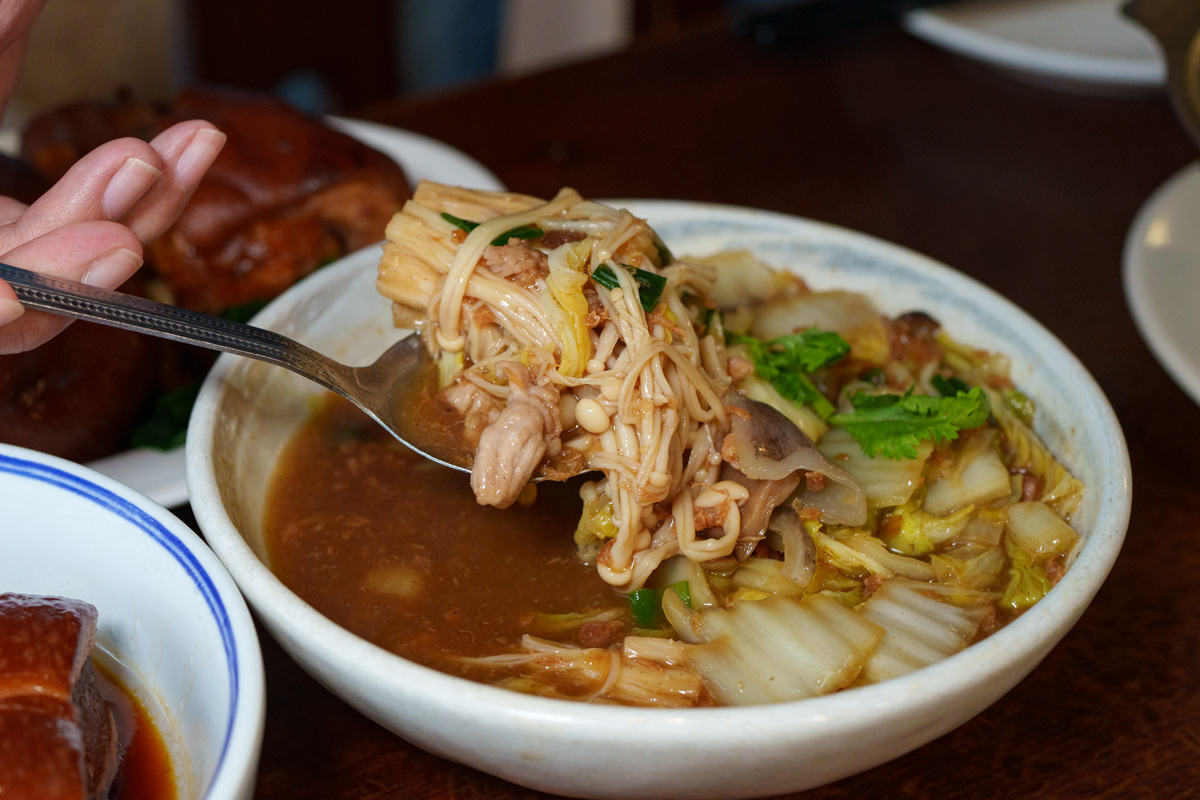 【喫飯食堂】台北永康街美食推薦,座無虛席的台式料理排隊名店!小團體也能聚餐的老字號台菜餐廳 - 第35張圖 【喫飯食堂】台北永康街美食推薦,座無虛席的台式料理排隊名店!小團體也能聚餐的老字號台菜餐廳