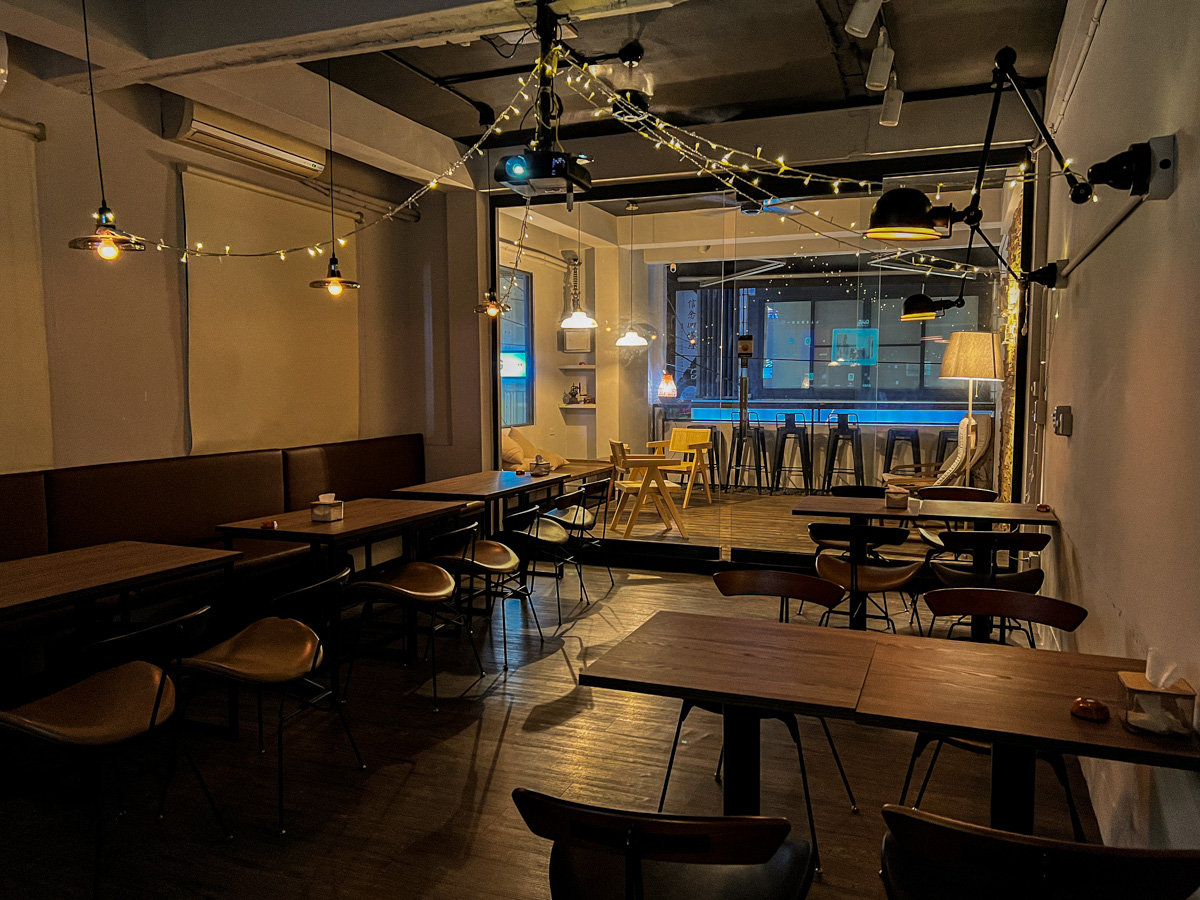 【艾睏餐酒館】台中逢甲最好吃的質感餐酒館推薦,50多種特色料理內建隱藏菜單!創意調酒不定期更新 - 第13張圖 【艾睏餐酒館】台中逢甲最好吃的質感餐酒館推薦,50多種特色料理內建隱藏菜單!創意調酒不定期更新