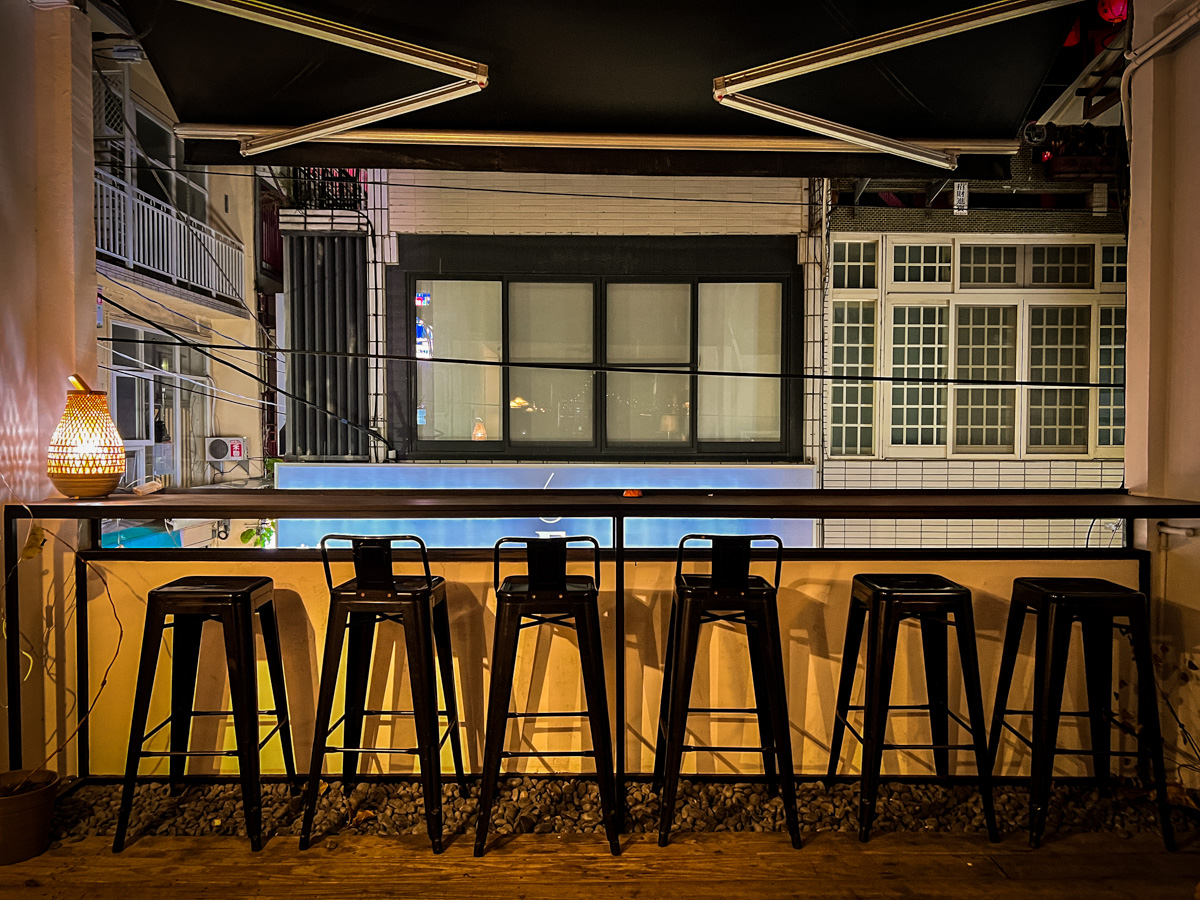 【艾睏餐酒館】台中逢甲最好吃的質感餐酒館推薦,50多種特色料理內建隱藏菜單!創意調酒不定期更新 - 第12張圖 【艾睏餐酒館】台中逢甲最好吃的質感餐酒館推薦,50多種特色料理內建隱藏菜單!創意調酒不定期更新
