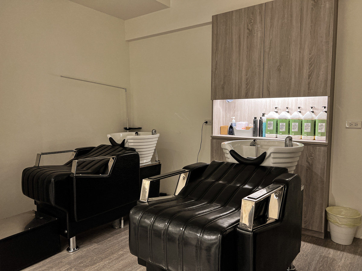 【MOVE Salon】板橋染燙髮推薦,頂級剪燙染護的專業髮廊!板橋巷廊裡最得你心的髮廊,最高品質美髮體驗 - 第14張圖 【MOVE Salon】板橋染燙髮推薦,頂級剪燙染護的專業髮廊!板橋巷廊裡最得你心的髮廊,最高品質美髮體驗