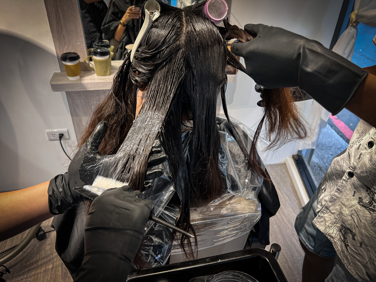 【MOVE Salon】板橋染燙髮推薦,頂級剪燙染護的專業髮廊!板橋巷廊裡最得你心的髮廊,最高品質美髮體驗 - 第32張圖 【MOVE Salon】板橋染燙髮推薦,頂級剪燙染護的專業髮廊!板橋巷廊裡最得你心的髮廊,最高品質美髮體驗