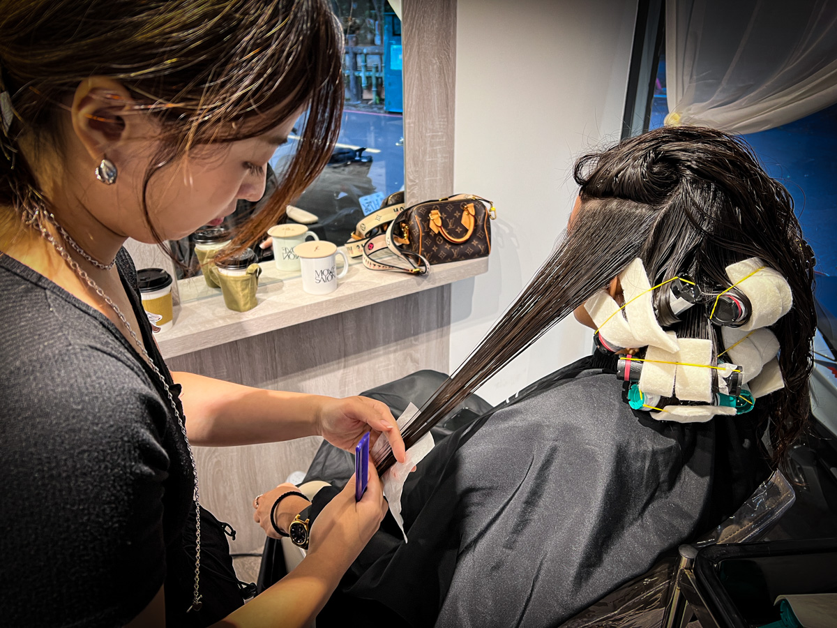 【MOVE Salon】板橋染燙髮推薦,頂級剪燙染護的專業髮廊!板橋巷廊裡最得你心的髮廊,最高品質美髮體驗 - 第34張圖 【MOVE Salon】板橋染燙髮推薦,頂級剪燙染護的專業髮廊!板橋巷廊裡最得你心的髮廊,最高品質美髮體驗