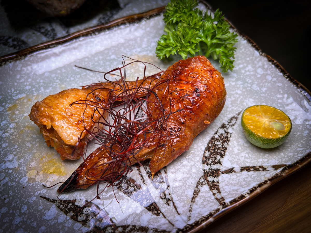 【邁燜 Mine Men】新竹竹北平價居酒屋美食推薦，精緻串燒烤物與特色創意料理，餐點份量竟然比北部多一倍！