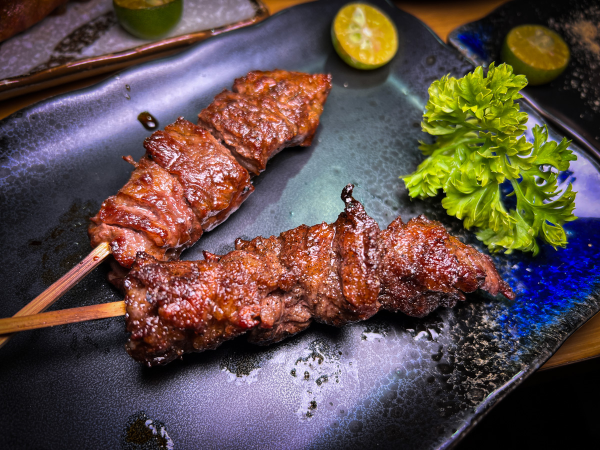 【邁燜 Mine Men】新竹竹北平價居酒屋美食推薦，精緻串燒烤物與特色創意料理，餐點份量竟然比北部多一倍！