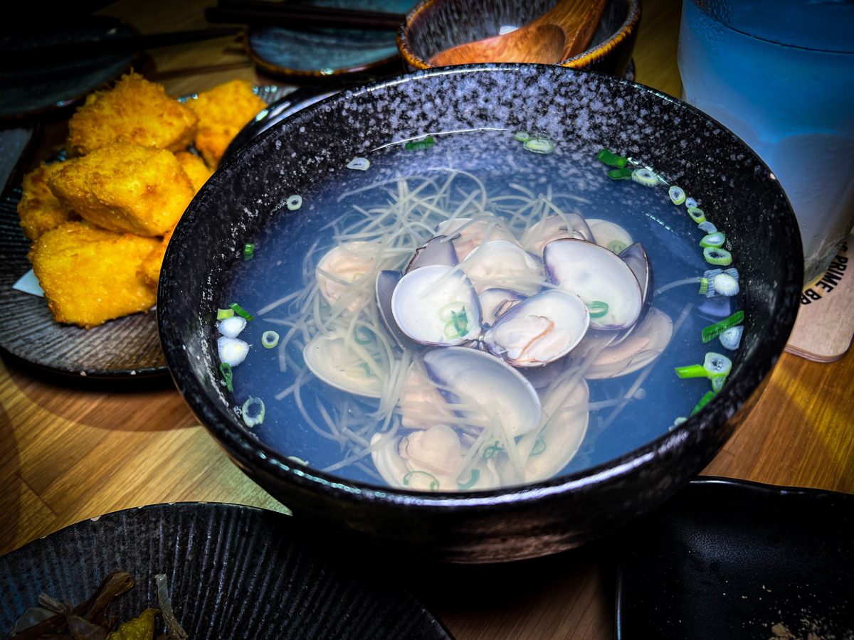 【邁燜 Mine Men】新竹竹北平價居酒屋美食推薦，精緻串燒烤物與特色創意料理，餐點份量竟然比北部多一倍！