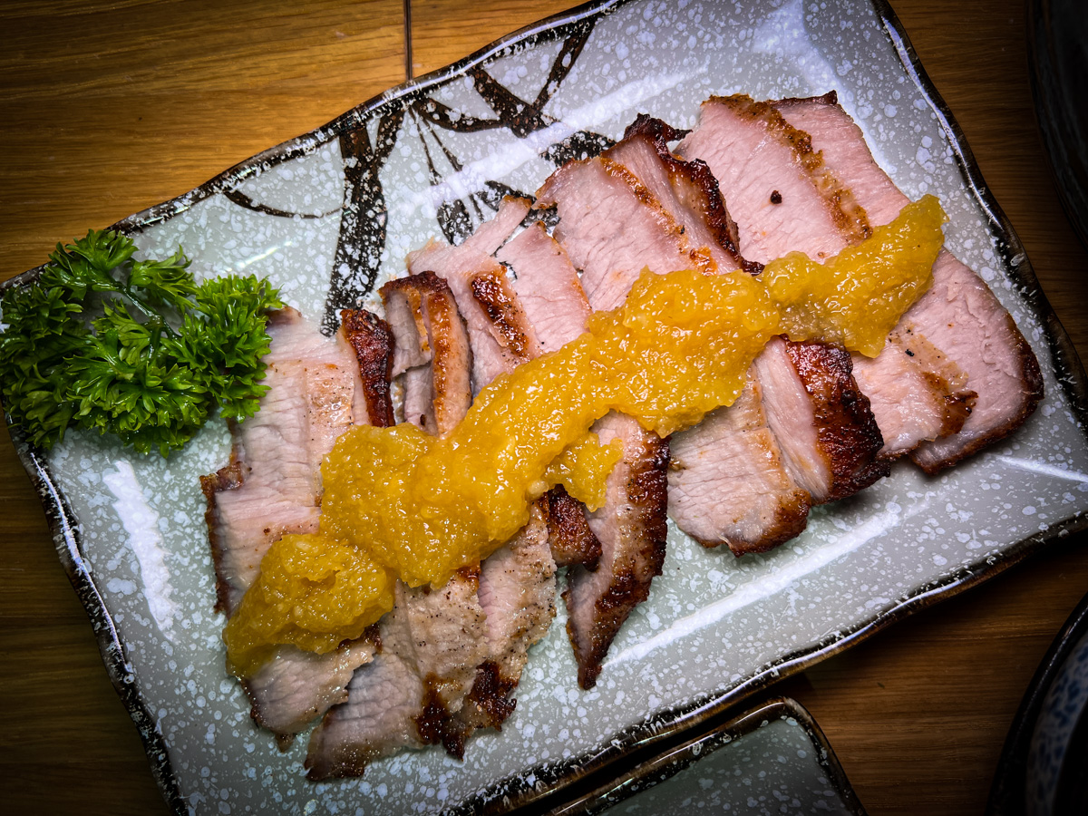 【邁燜 Mine Men】新竹竹北平價居酒屋美食推薦，精緻串燒烤物與特色創意料理，餐點份量竟然比北部多一倍！