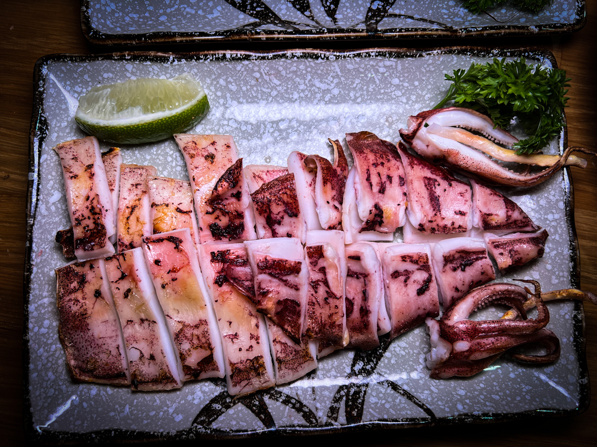 【邁燜 Mine Men】新竹竹北平價居酒屋美食推薦，精緻串燒烤物與特色創意料理，餐點份量竟然比北部多一倍！