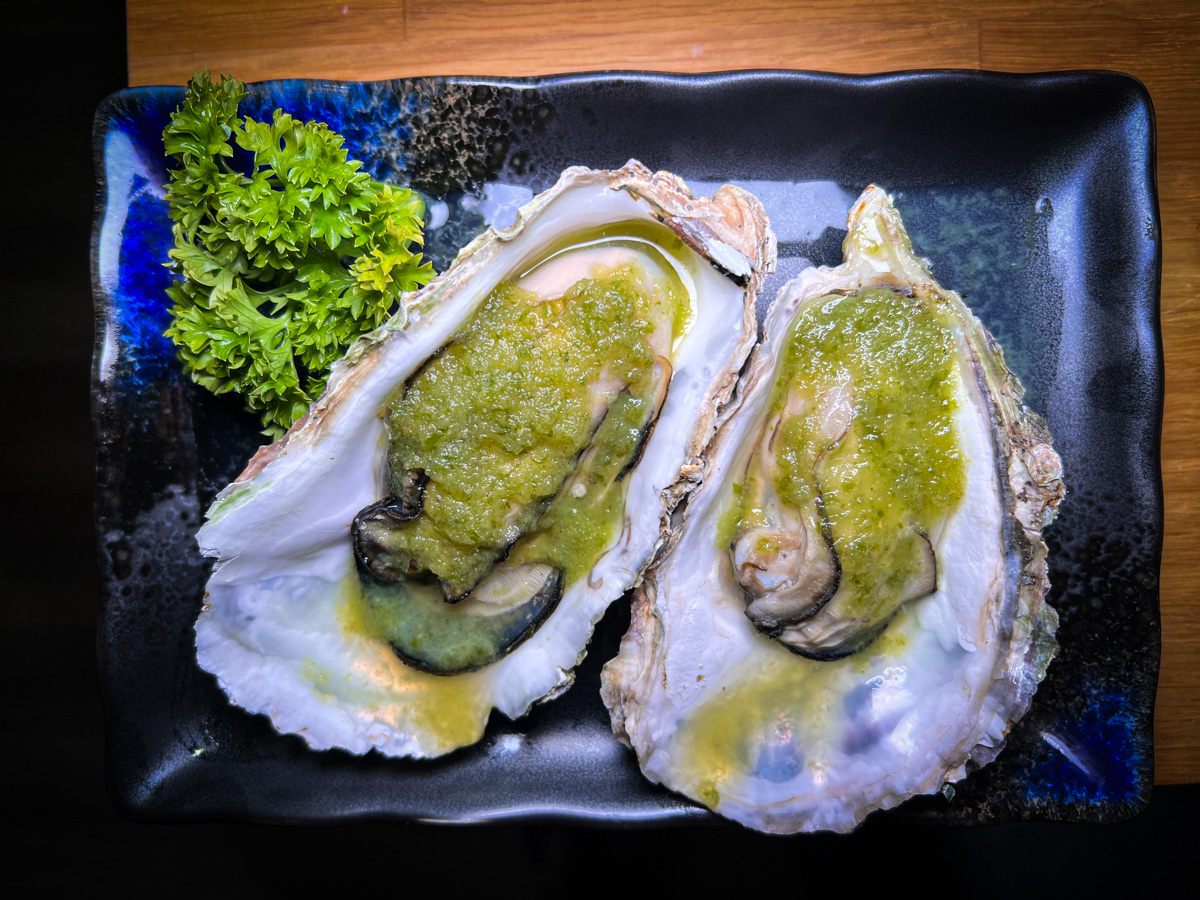 【邁燜 Mine Men】新竹竹北平價居酒屋美食推薦，精緻串燒烤物與特色創意料理，餐點份量竟然比北部多一倍！