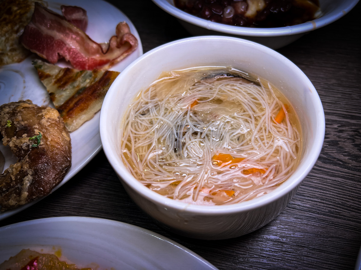 【煙波大飯店 新竹湖濱館】新竹住宿推薦，全台最好吃飯店早午餐！2300坪飯店設施享受歡樂時光，歐式典雅與現代簡約的質感裝潢設計