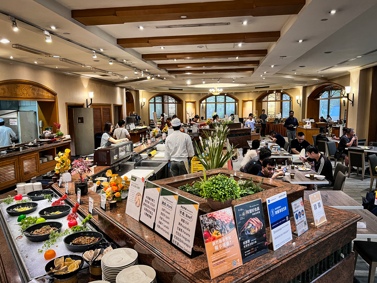【煙波大飯店 新竹湖濱館】新竹住宿推薦，全台最好吃飯店早午餐！2300坪飯店設施享受歡樂時光，歐式典雅與現代簡約的質感裝潢設計
